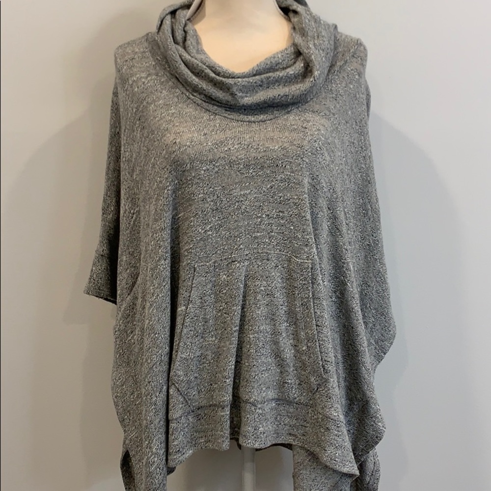 Splendid Cowel Neck Ponch with half Sleeve